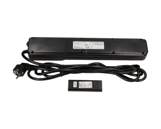 Przedłużacz zdalnie sterowany 5-gniazd z/u 3m /H05VV-F 3G1,5/ czarny OR-AE-13132