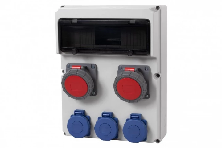 Rozdzielnica FEMO 13M - gniazda 2x32A 5p, 3x230V  IP65  /13 modułów/