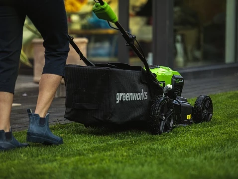 Kosiarka akumulatorowa z napędem 46cm Greenworks GD40LM46SP 40V