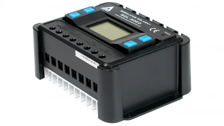 Regulator solarny Kontroler ładowania PWM 30A 12V/24V LCD AZO