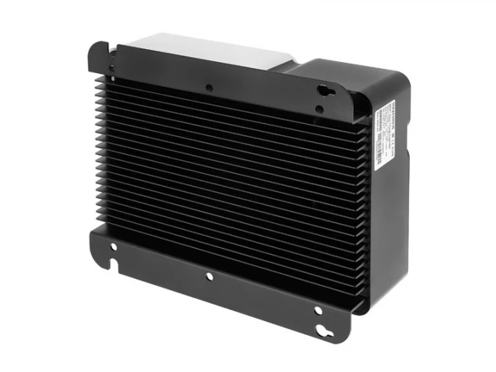 Solarny regulator ładowania MPPT 12/24 - 30A PRO LFP wyświetlacz LCD