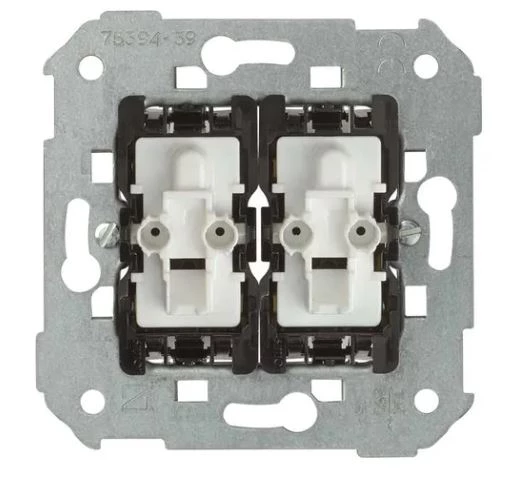 Simon 82 Łącznik krzyżowy podwójny (mechanizm) 10 AX, 250 V~, szybkozłącza 7502251-039