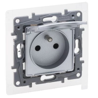 Niloe Selection Gniazdo 2p+z IP44 16A 250V z przesłoną, zaciski śrubowe aluminium 762137