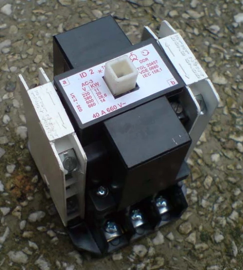ID-2 40A STYCZNIK CEWKA 380V AC
