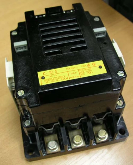 ID-5 125A STYCZNIK CEWKA 220V AC