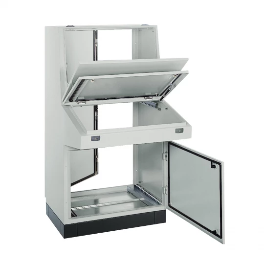 Spacial SD Control pulpit z konsolą, wys.1400xW1200xD1045, IP55 NSYSDF1210
