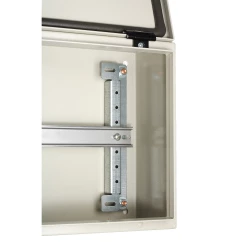 Zestaw 2 wsporników 250x400mm i 1 szyny DIN. Do montażu w obudowie S3D. NSYAMRD2540
