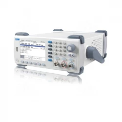 RG9030 Generator sygnału RF 3GHz MCP