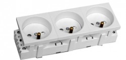 E/GN-6 GNIAZDO 230V Z UZIEMIENIEM 3-KROTNE 45x45mm, białe