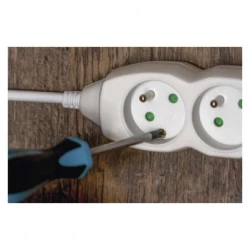 Przedłużacz z uziemieniem 4-gniazda /7m/ 3x1 mm2 biały P0417