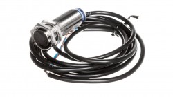 Czujnik indukcyjny M18 5mm 24-240V AC/DC PNP 1R kabel 2m XS618B1MBL2